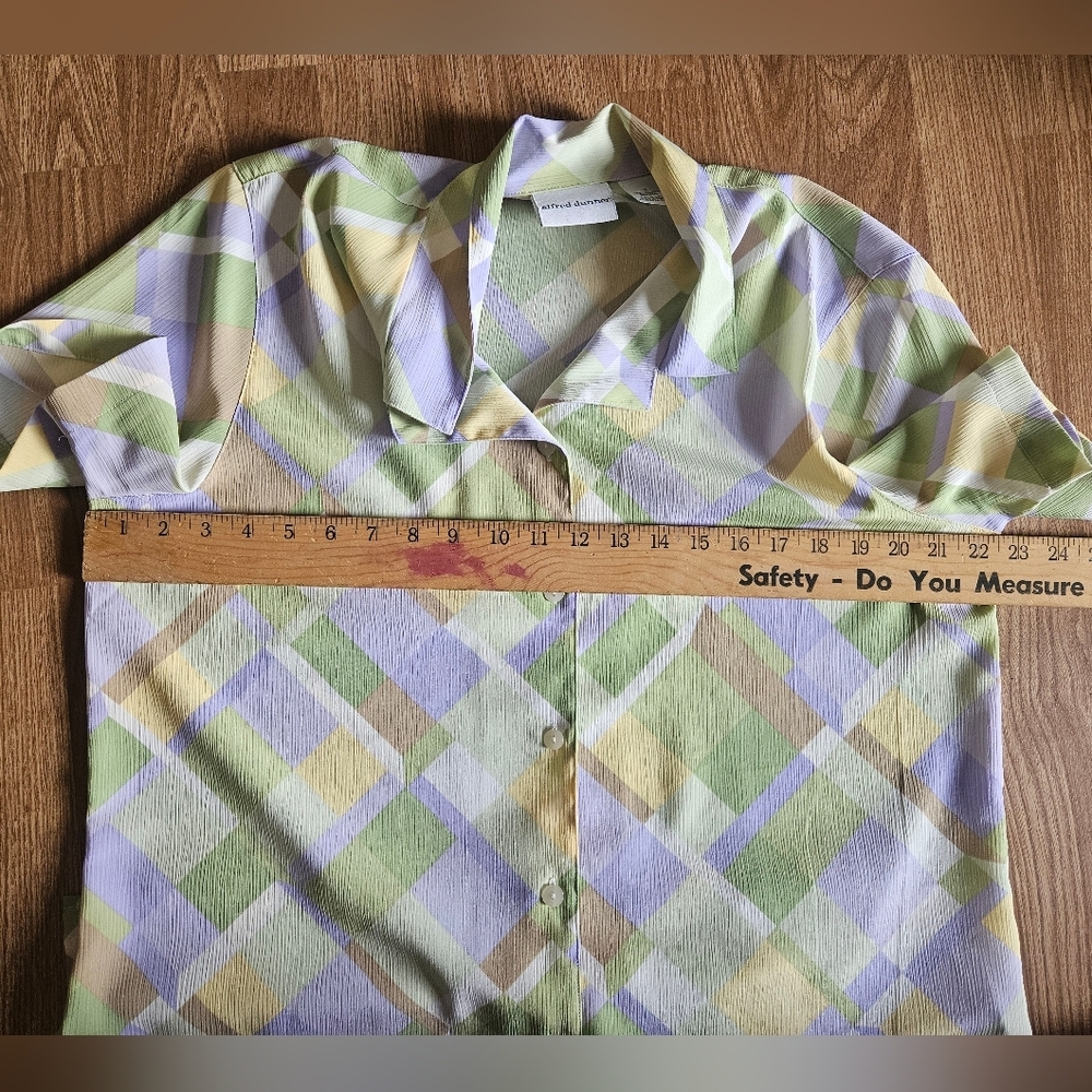 Alfred Dunner Light Pastel Blouse - Picture 4 of 4